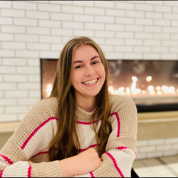 Meet your Posher, Madison - Picture 2 of 2